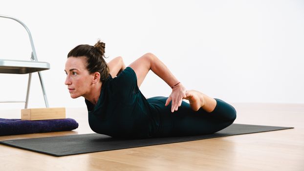 Progress to Bhekasana Iyengar Yoga