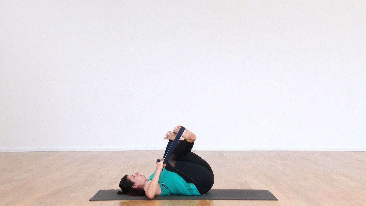 Post Run Outer Leg and IT Band Recovery